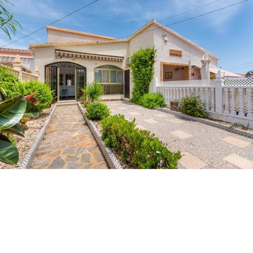 Beautiful house with sea views and private pool