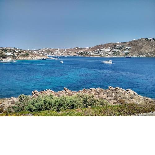 Beautiful house with stunning views in Costa Ilios