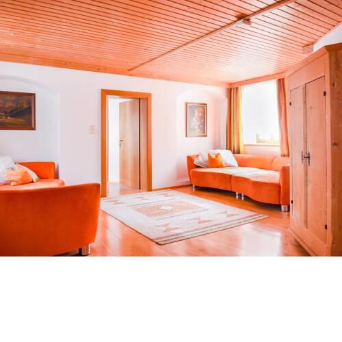 Beautiful luxurious apartment in the middle of the glass city Rattenberg