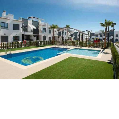Beautiful Modern 2 bedroom, 2 bathroom apartment