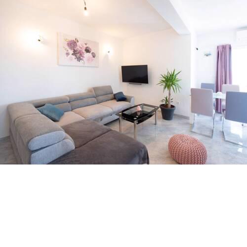 Beautiful new apartment perfect for 4 persons