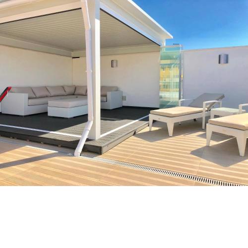Beautiful penthouse perfect location