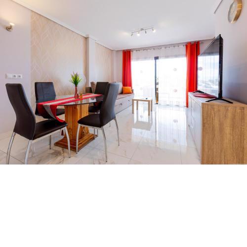 Beautiful, quiet apartment with heated pool