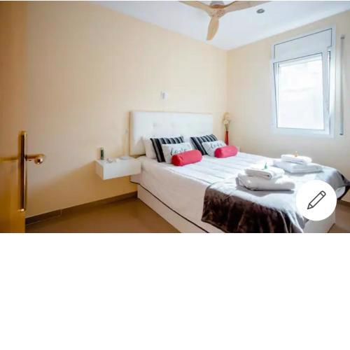 BEAUTIFUL ROOM RIVER