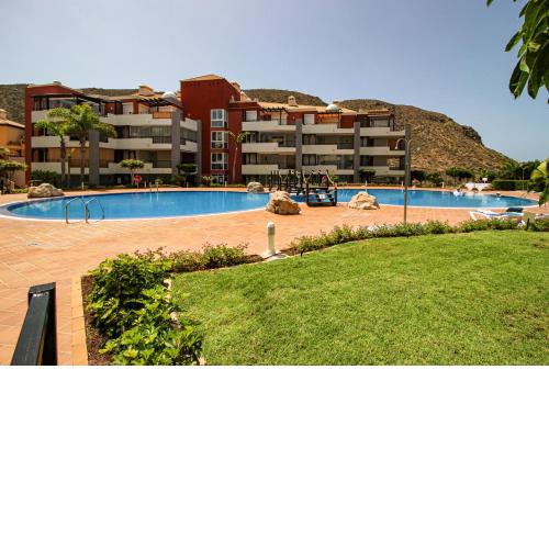 Beautiful sea view flat with 2 bedrooms and 2 bathrooms in Los Cristianos