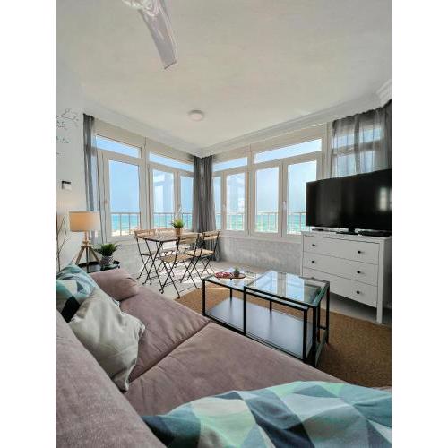 Beautiful sea views apartment Pool & Beach