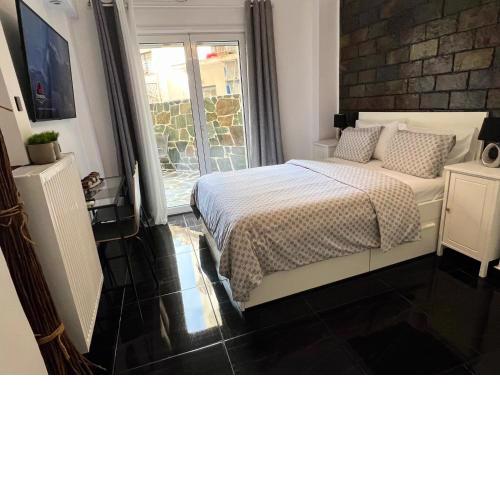 Beautiful Studio With Private Yard