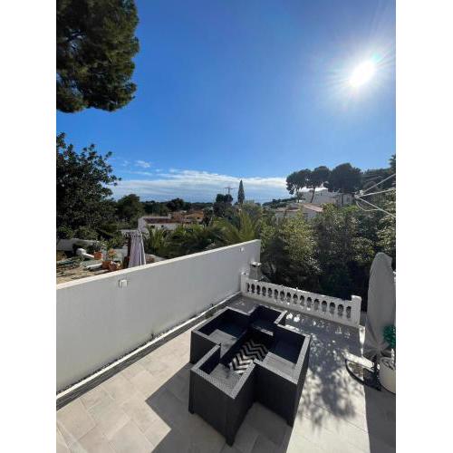 Beautiful Town House, Morairia