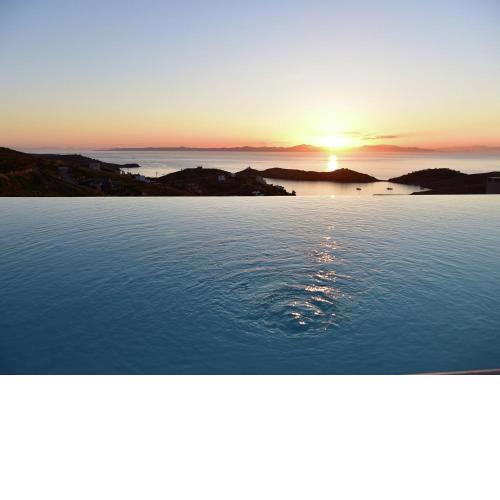 Beautiful Villa in Vourkari with Private Pool