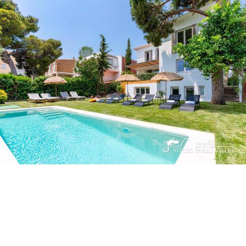 Beautiful Villa La Amura by Sea in Sitges