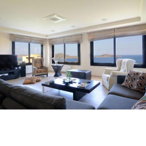 Beautiful Villa with Private Pool in Elounda