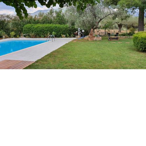Beautiful Villa with swimming pool near Nafplion