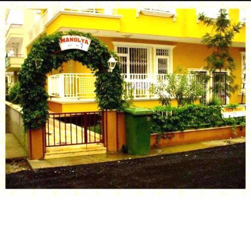 BEAUTY MANOLYA just 100-200m to cleopatra beach, equipped kitchen, parking spaces, 50mbps WiFi, terrace with garden and many extras