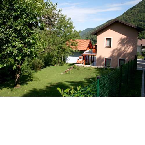 Bed & Fishing House