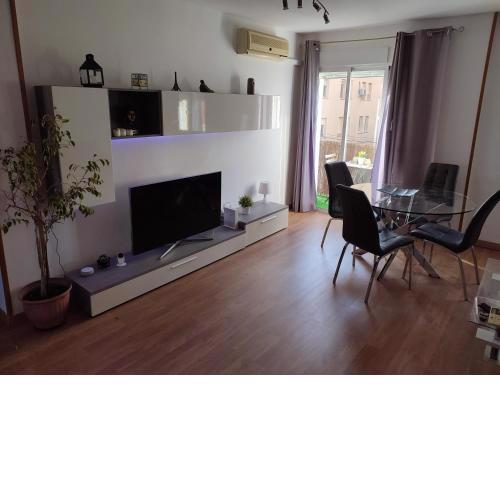 Bedroom to rent in the beach