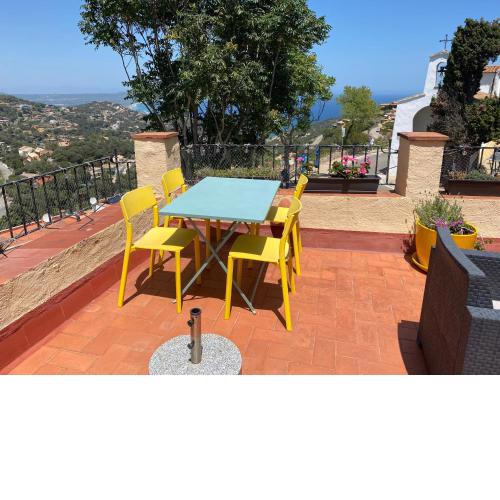 Begur center flat w terrace