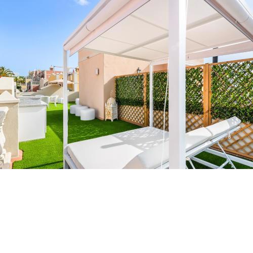 BEL APPARTEMENT AVEC GRANDE TERRASSE INDEPENDANTE