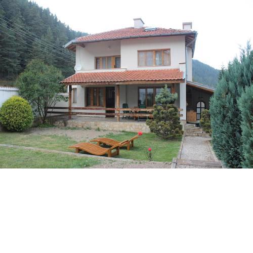 Beli Iskar Home with a View