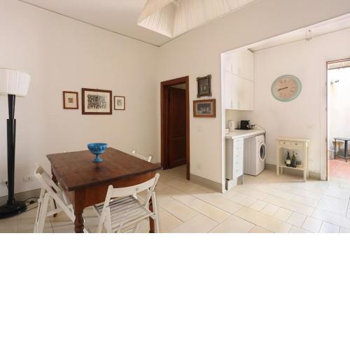Belle Donne Historical Apartment - City Center