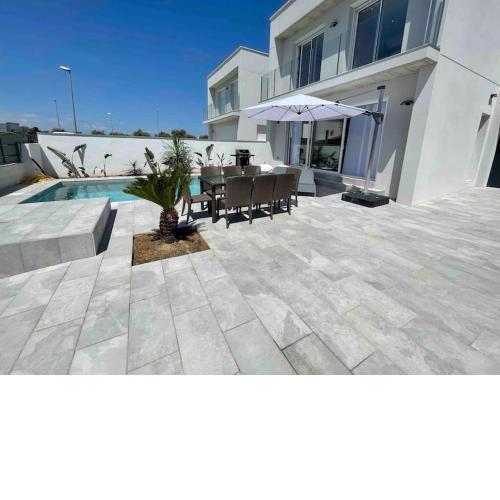 Belle villa contemporaine piscine privée 2022