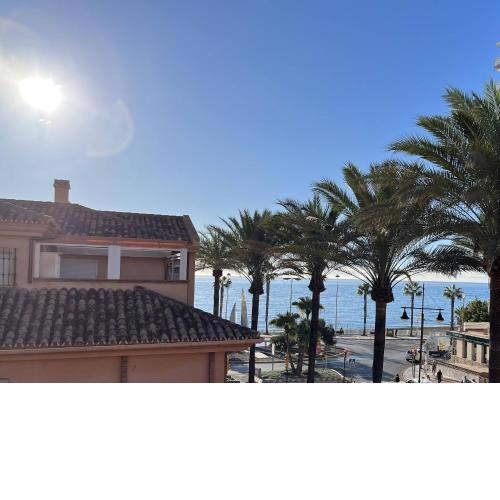 Benalroma 2 Bedroom Top Floor with nice Terrace and Sea View