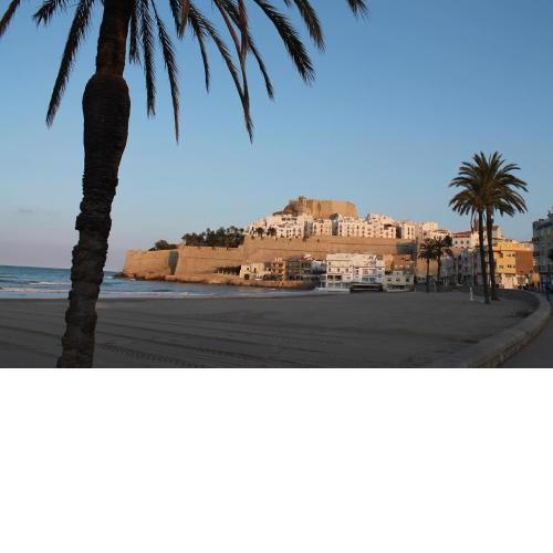 Benicarlo 4A2 Apartamento con amplia terraza y vistas al mar, WIFI, garaje