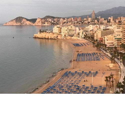 Benidorm 1ª línea playa Levante, garage, wifi, climatización