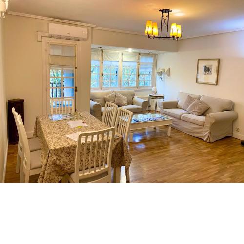 BeraBera,Parking free,2WC,Terraza,Aire acond,Auto Checkin