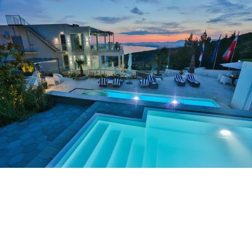 BERFAMI - 3 private pools, spa, sea view