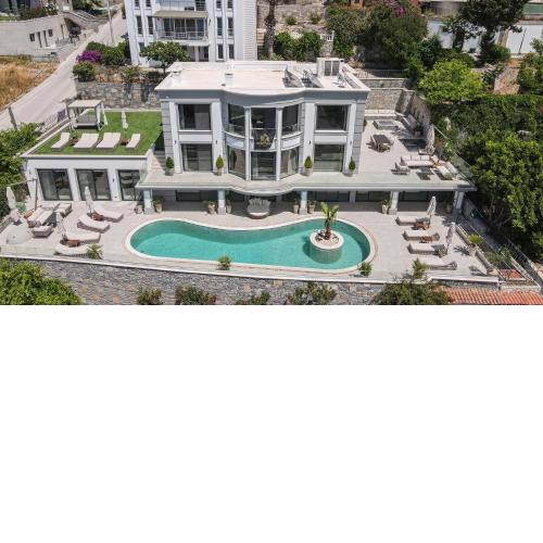 Beverly House