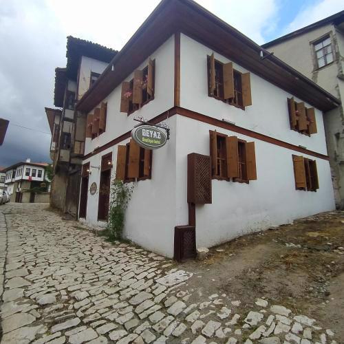 Beyaz Konak - White House