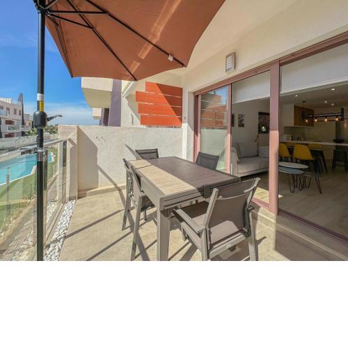 Bianca Beach 222 - Mil Palmeras, vista piscina y mar