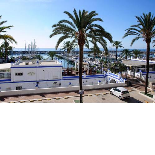 Big 2-Bed Apartment in Estepona sea view at port