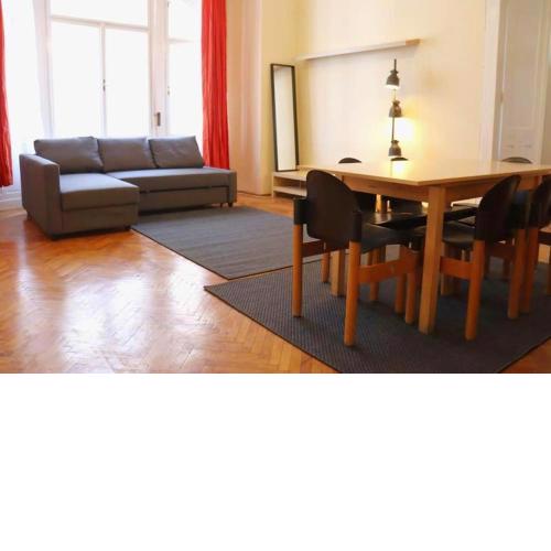Big Apt in the Center with Balcony & AC