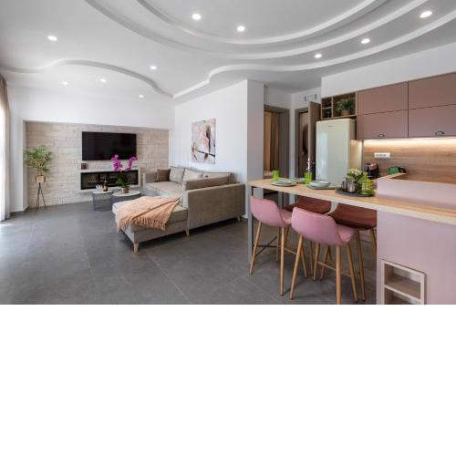 Big blue suites gf