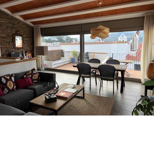 Big family house in the Center of el port de la selva