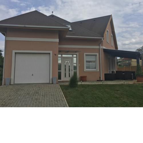 Big LuxDiamond House