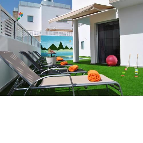 Big Villa Tauro with Private Heated Saltwater Pool & jacuzzi & BBQ & Game Room