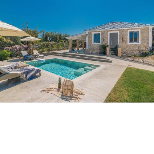 Binios Villa