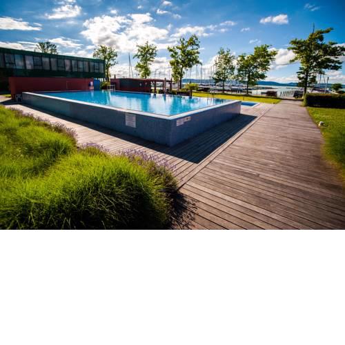 BL YachtClub & Apartments