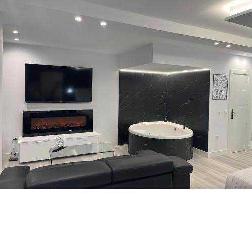 Black and White Suite Castro Urdiales