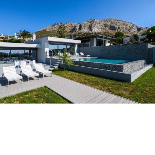Black Diamond Luxury Beachfront Villa Selenia