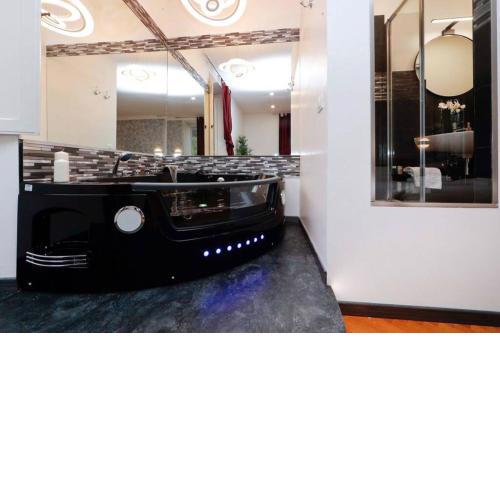 Black Enchanting Jacuzzi Suite Trastevere - Top Collection