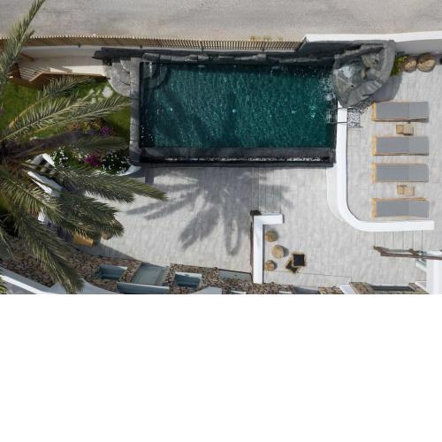 Black occhio Villa Santorini