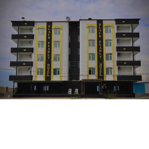 Black Pearly Hotel