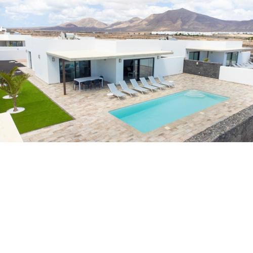 Blancazul Villa Isora