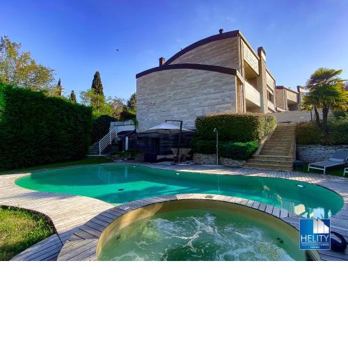 [Blissful Haven]Luxurious VILLA with POOL* * * * *