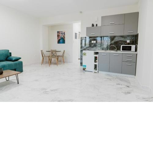 BLUE AND WHITE LUXURY suites