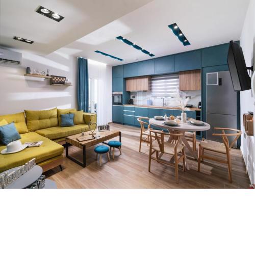 Blue Apartment in the Hill