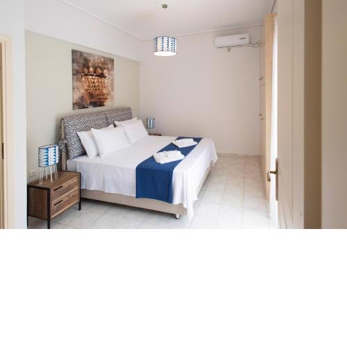 Blue Ark Acropolis Compass
